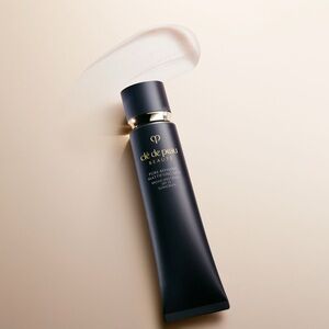 Brand New Clé de Peau Beauté Mattifying Primer SPF 25+